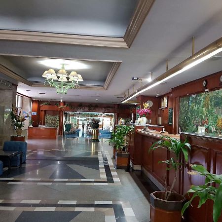 The Park Hotel Sukhumvit 7 Bangkok Extérieur photo