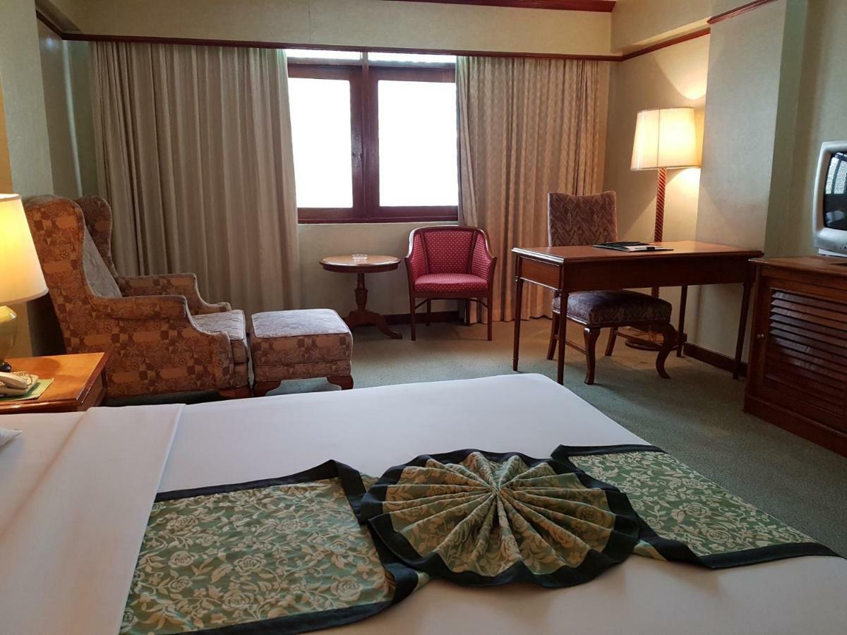 The Park Hotel Sukhumvit 7 Bangkok Extérieur photo