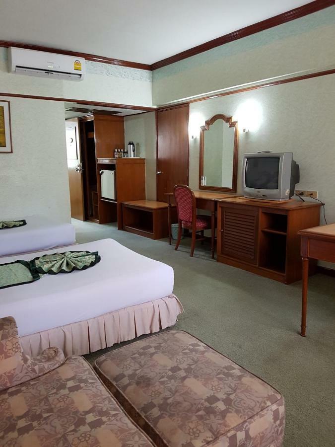 The Park Hotel Sukhumvit 7 Bangkok Extérieur photo