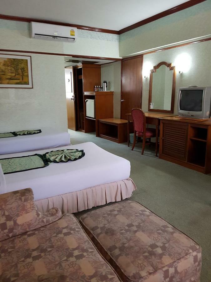 The Park Hotel Sukhumvit 7 Bangkok Extérieur photo