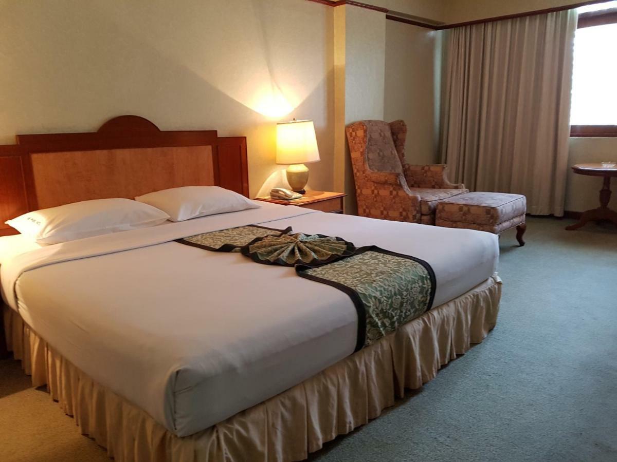 The Park Hotel Sukhumvit 7 Bangkok Extérieur photo