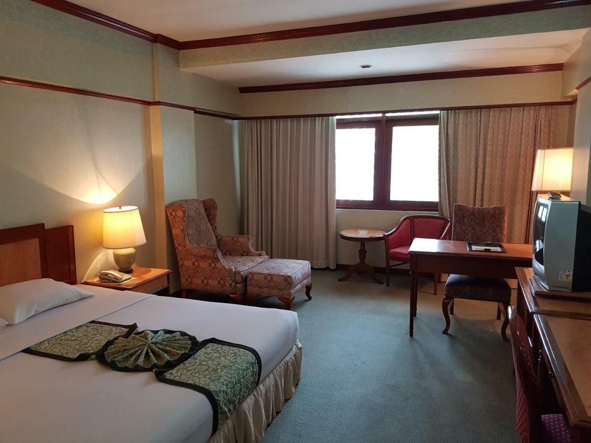 The Park Hotel Sukhumvit 7 Bangkok Extérieur photo